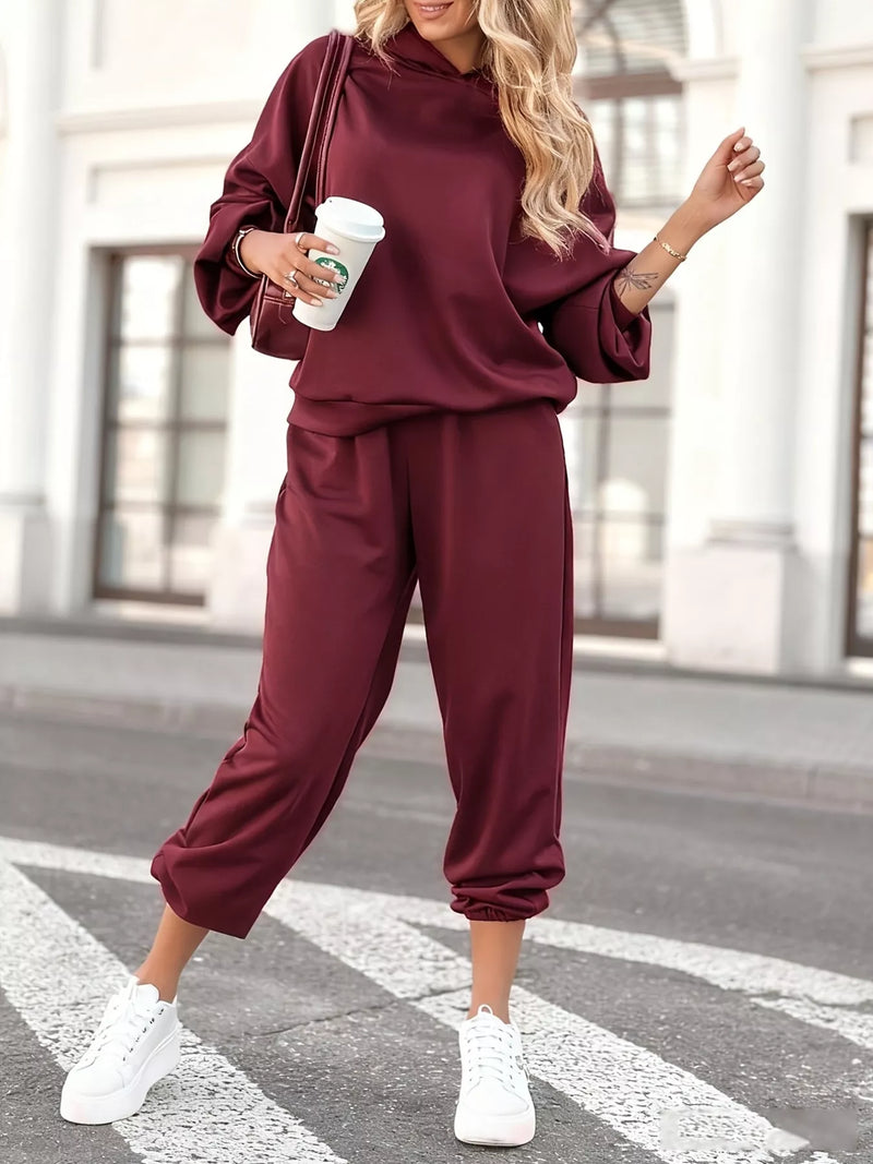 Casual hoodie and cropped pants set front view