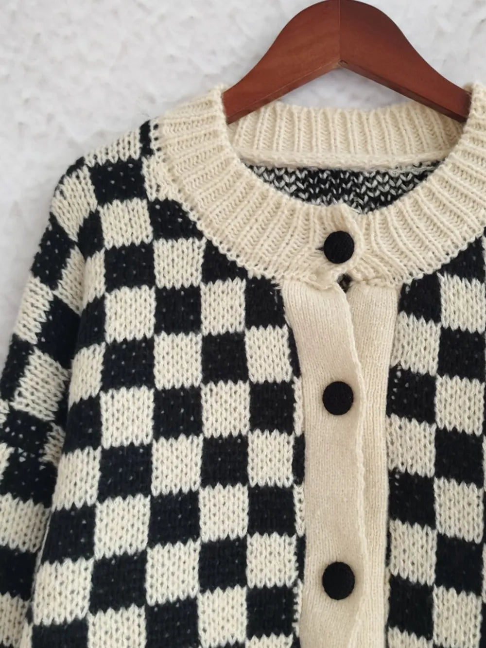 Checkered Button Up Round Neck Cardigan - Fashorio