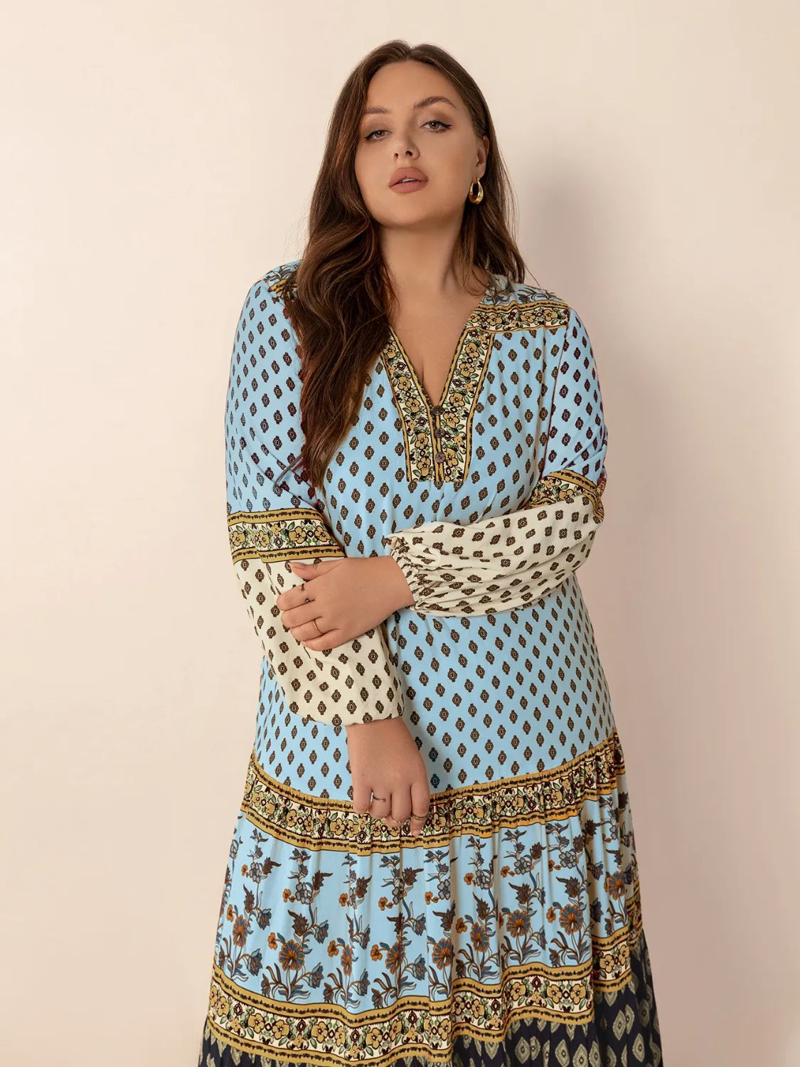 Plus size V neck balloon sleeve maxi dress in sky blue detail view