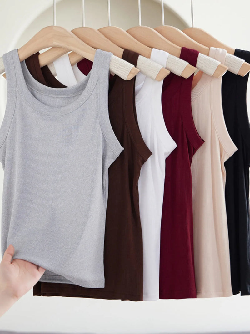 Ribbed scoop neck tank top in black front view