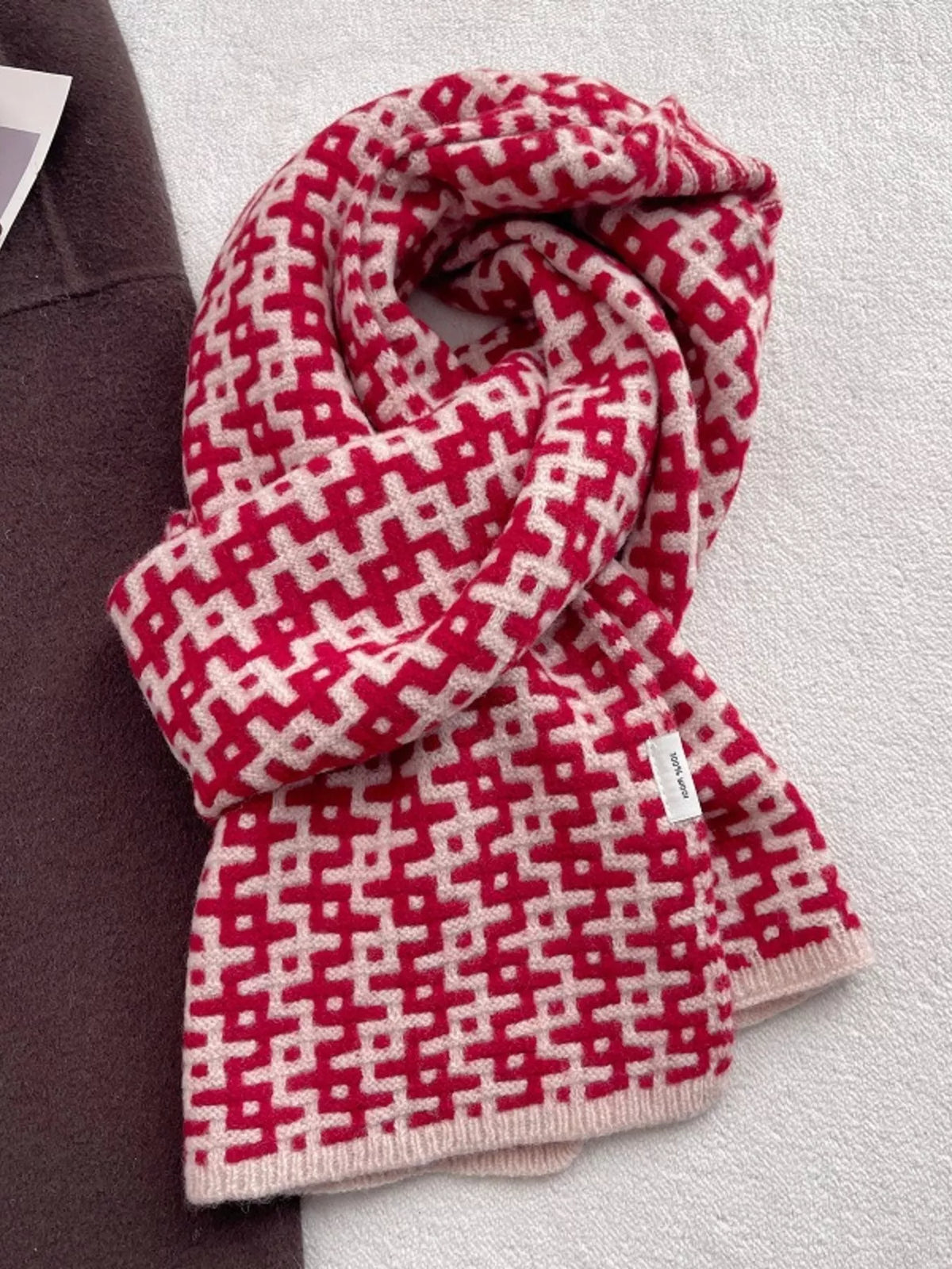 Gray wool knit scarf with geometric design