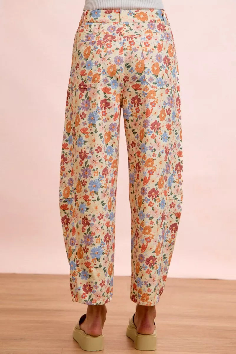 Close view of the drawstring waist on the floral cotton pants