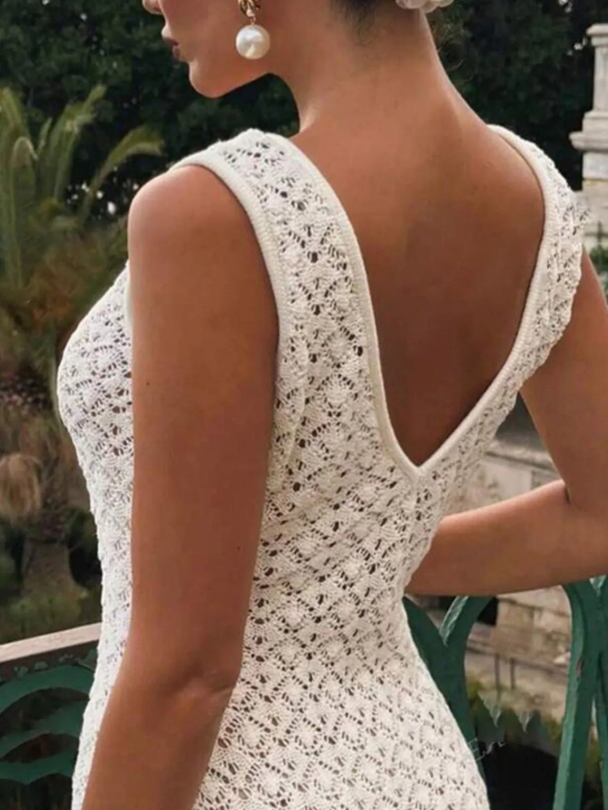 lace crochet V neck sleeveless maxi dress neckline detail