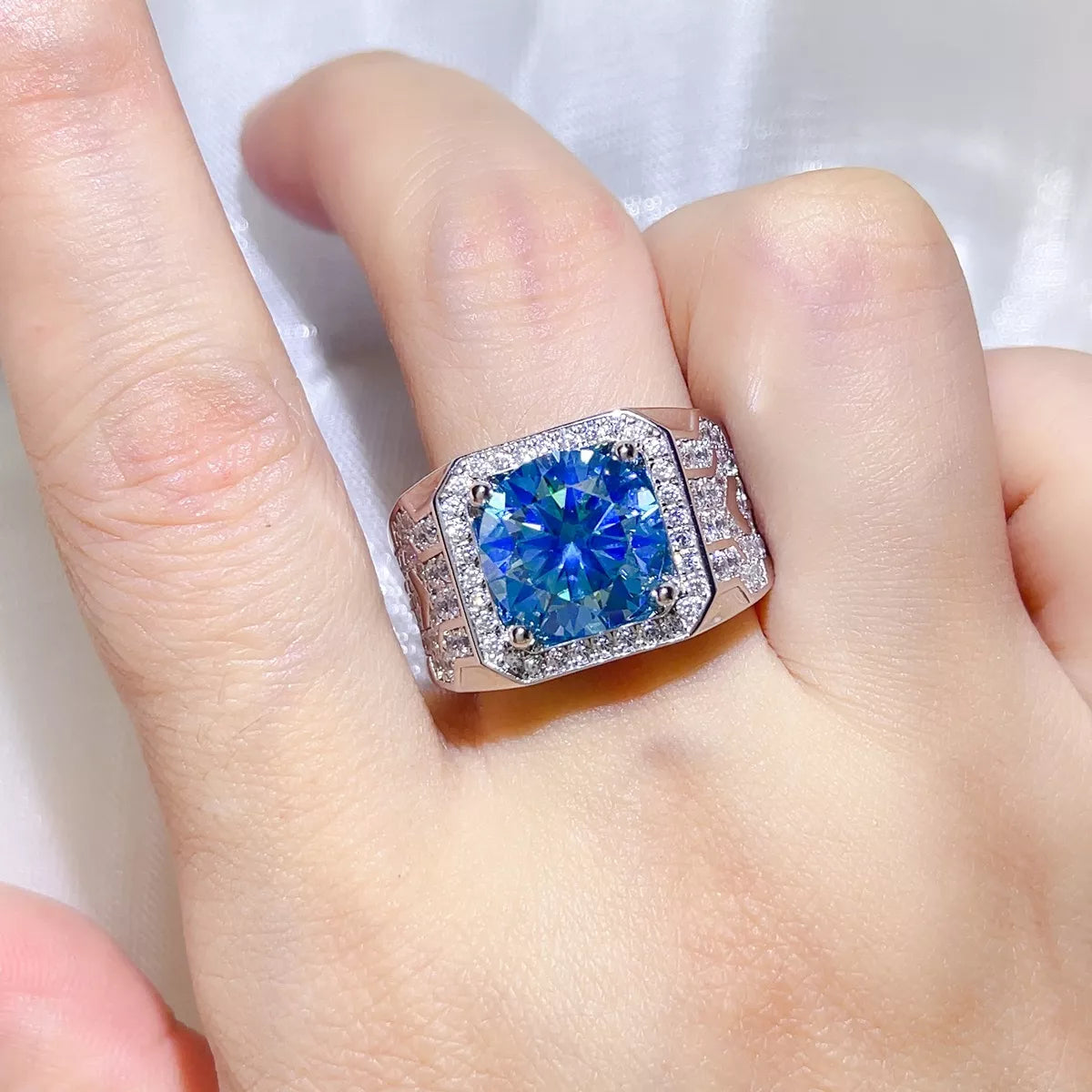 Side profile of the silver band and blue stone