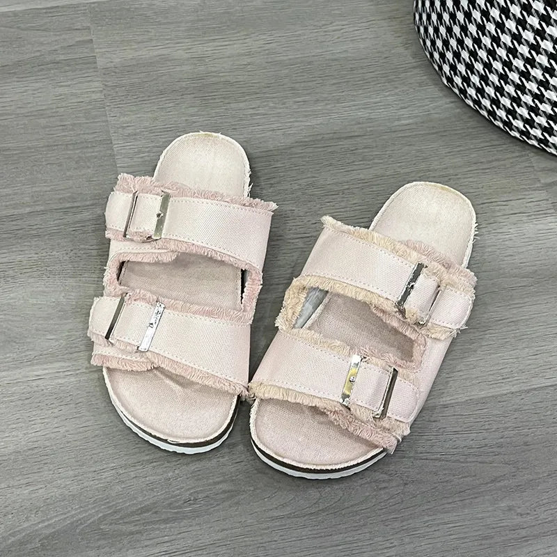 Double buckle sandals in black