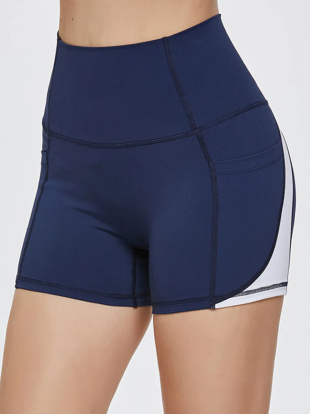 High waist active shorts fabric detail