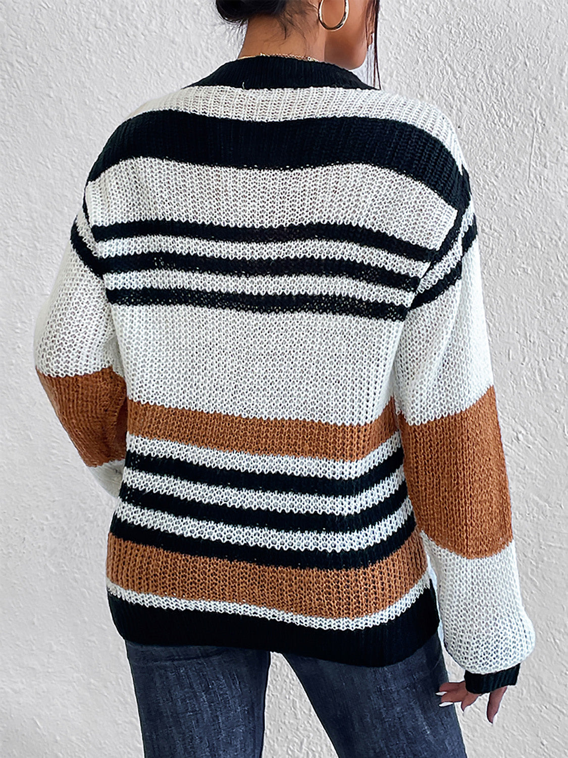 Striped Round Neck Sweater - Fashorio