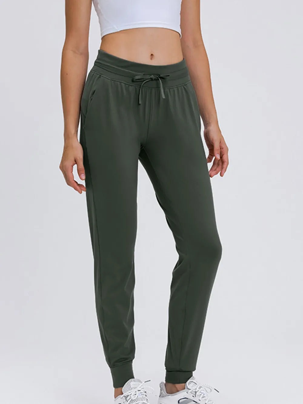 Tied joggers with pockets, back view