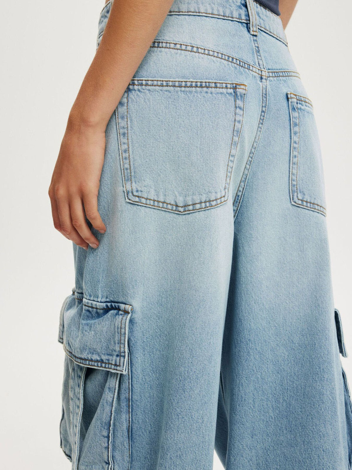 Vintage Wash Wide Leg Cargo Jeans, view 9