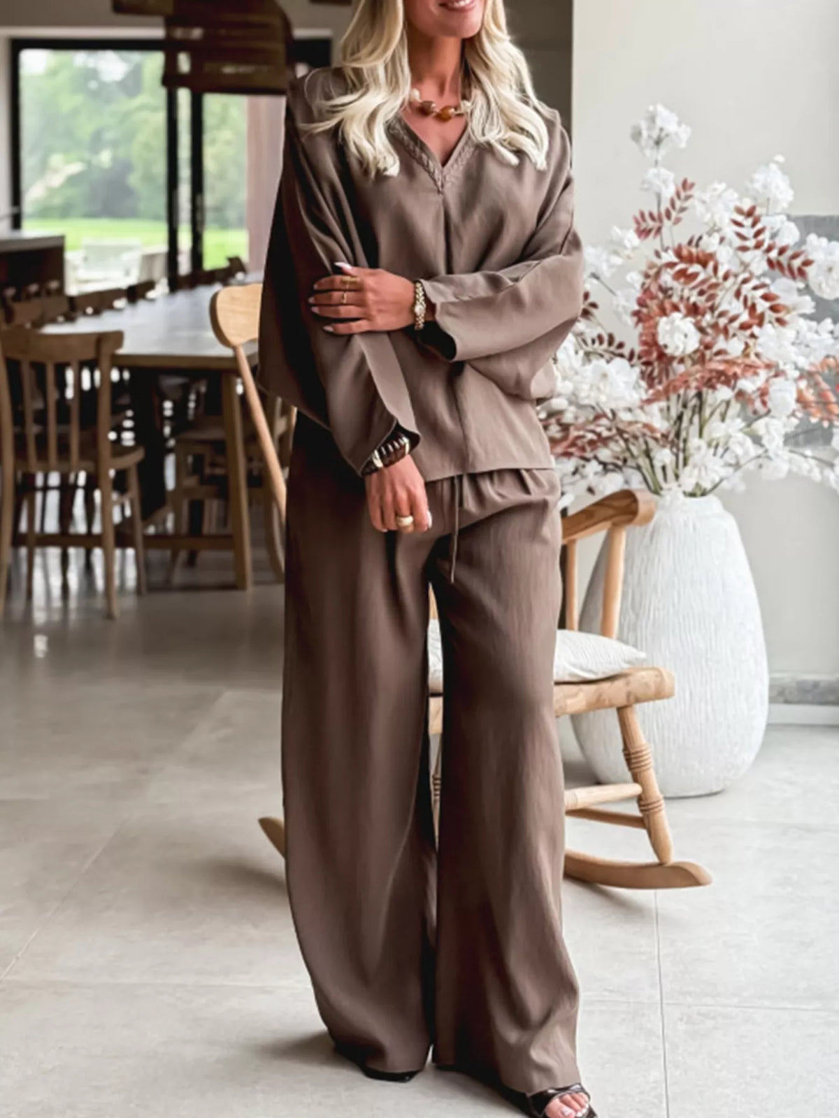 Brown two piece set high waist pants detail