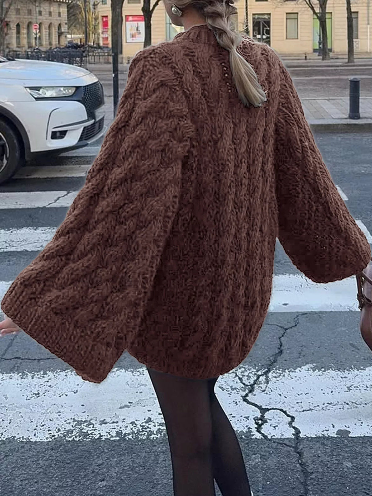 Cable knit round neck sweater, waistband detail