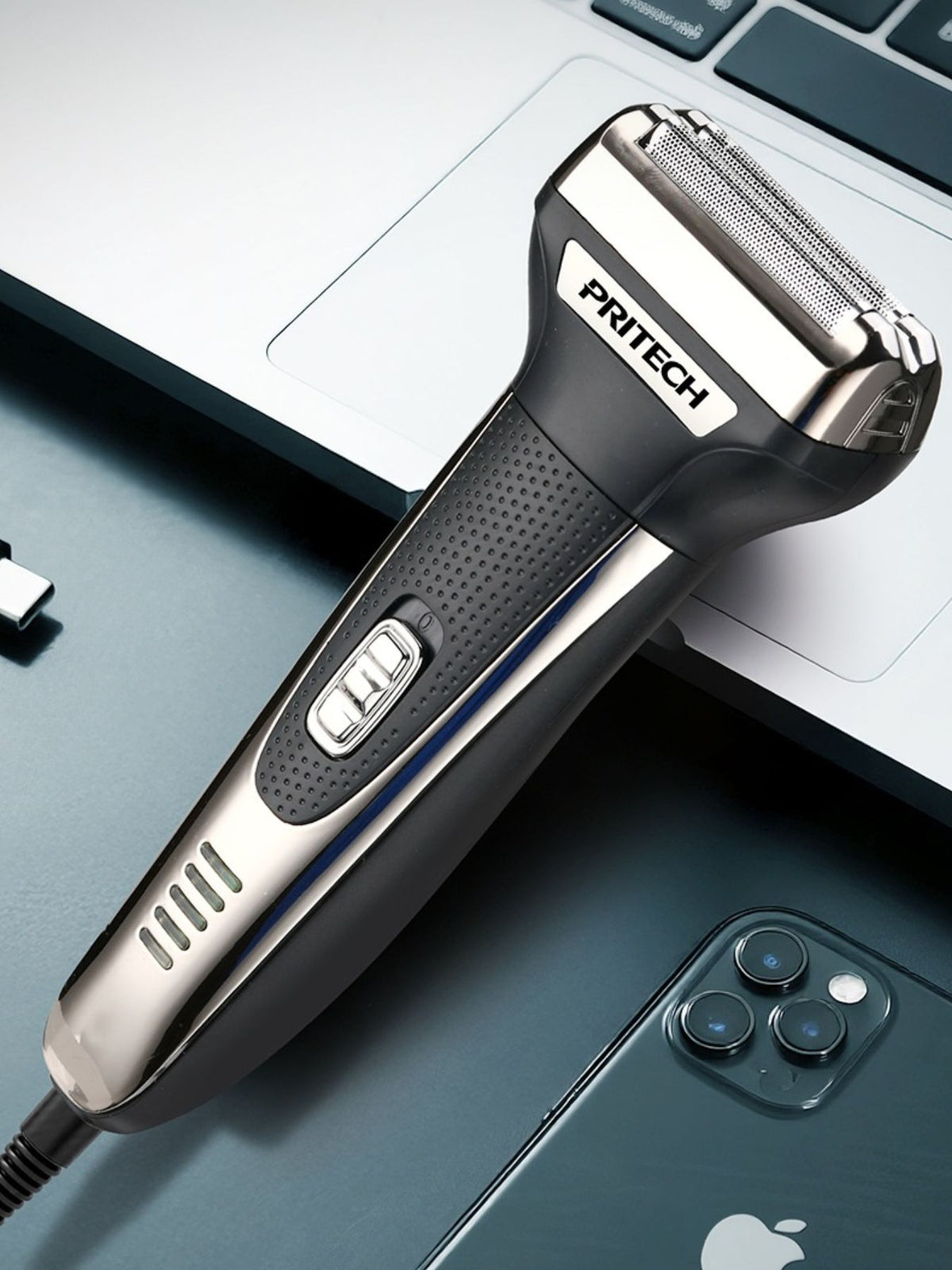 Shaver shaving head close up