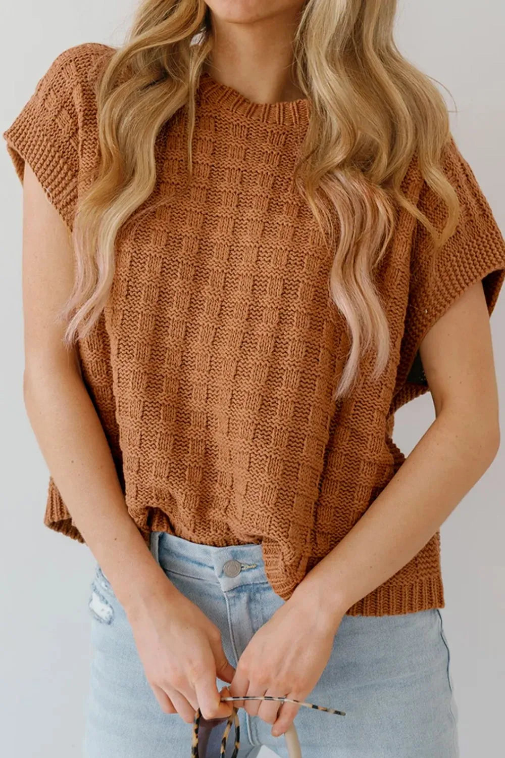 Textured Pattern Round Neck Sweater Vest - Fashorio