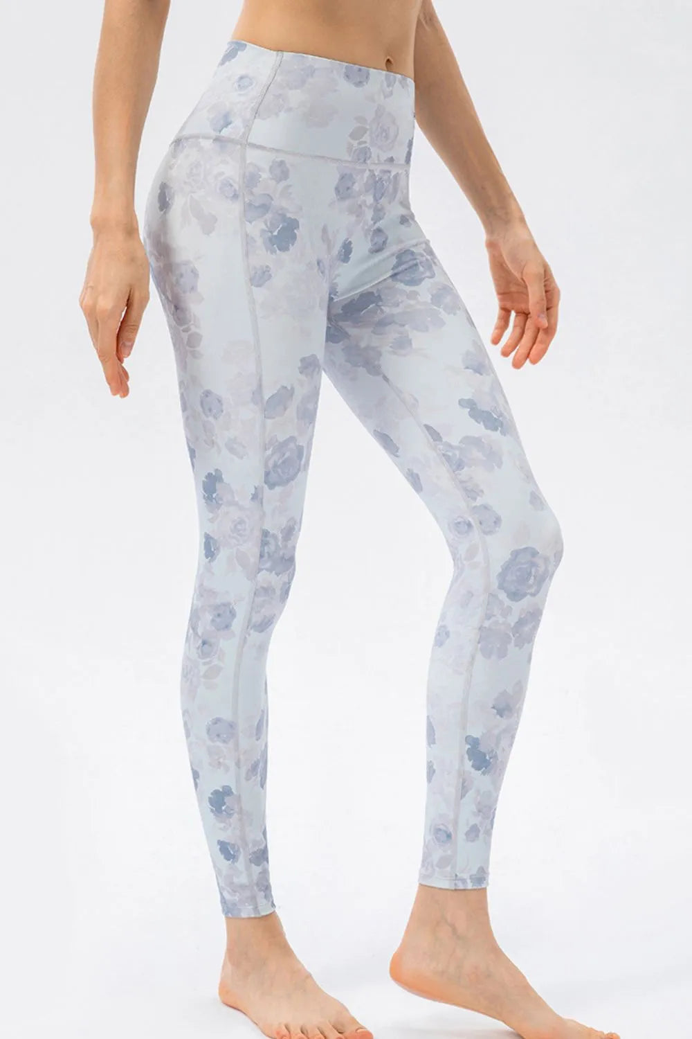 Light blue skinny active pants detail