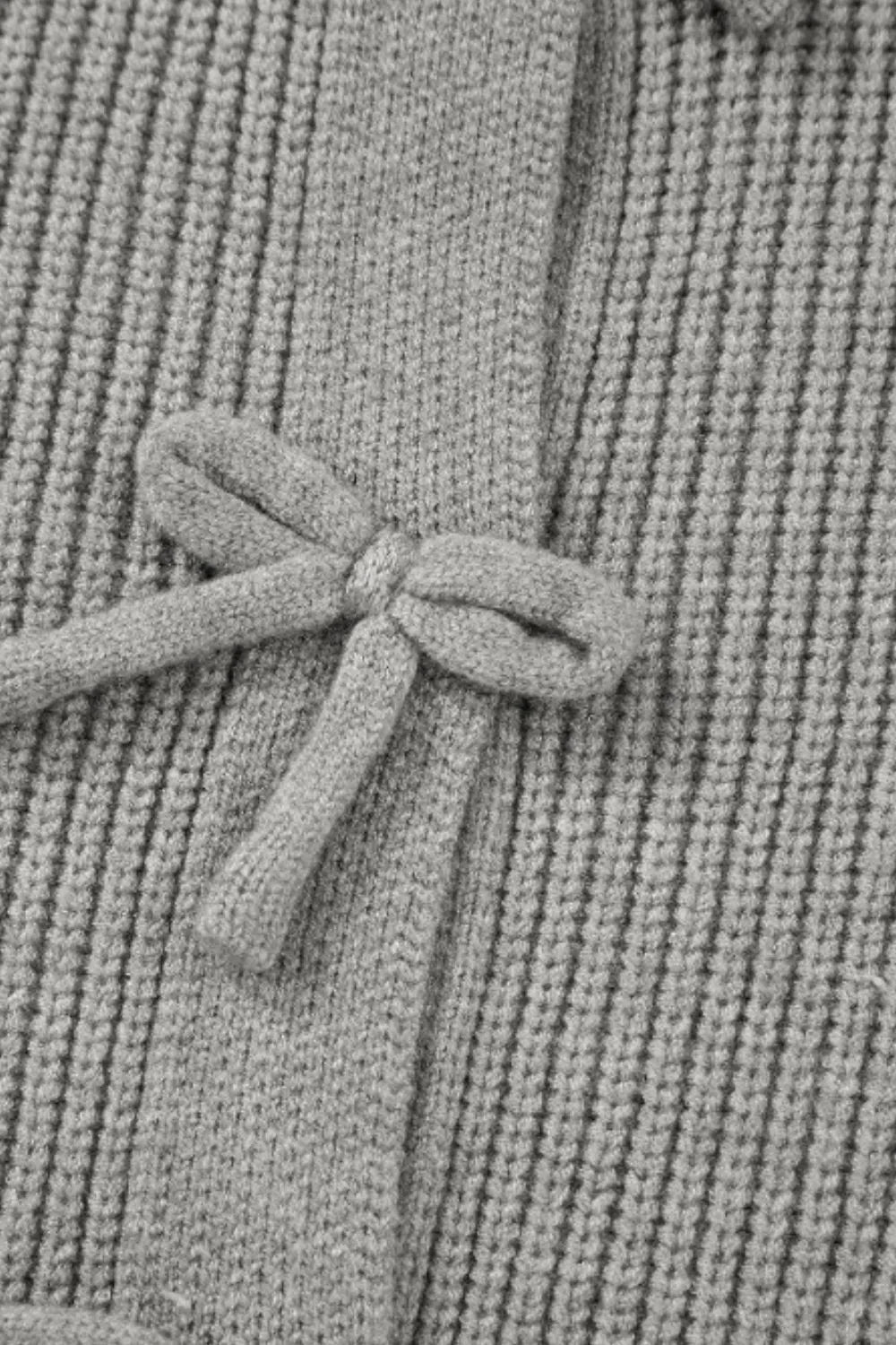 Round neck cardigan knit texture