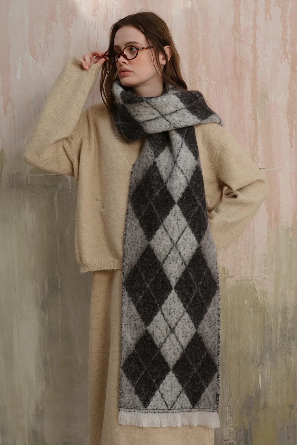 Argyle diamond pattern scarf with soft fringe ends