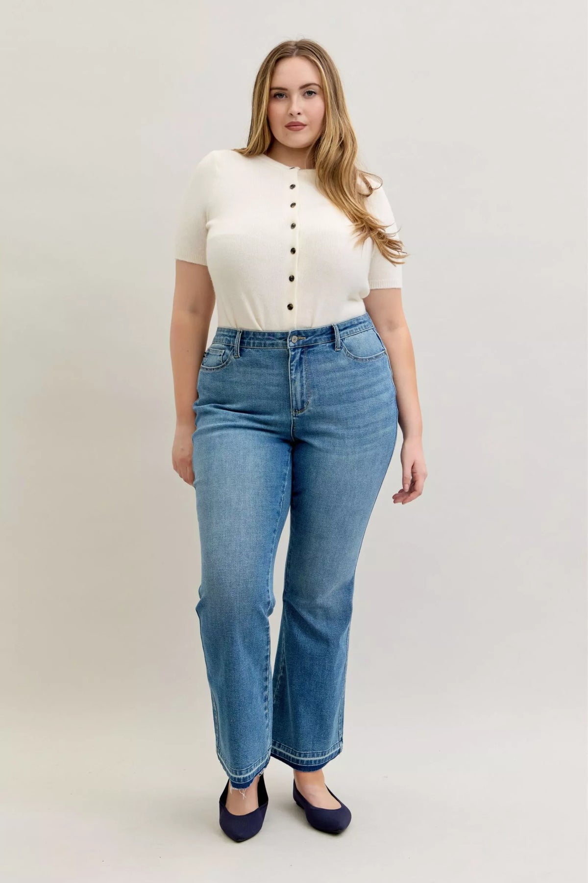 Mid rise bootcut jeans back pockets
