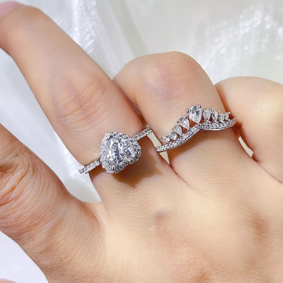Close view of the moissanite stone and silver setting