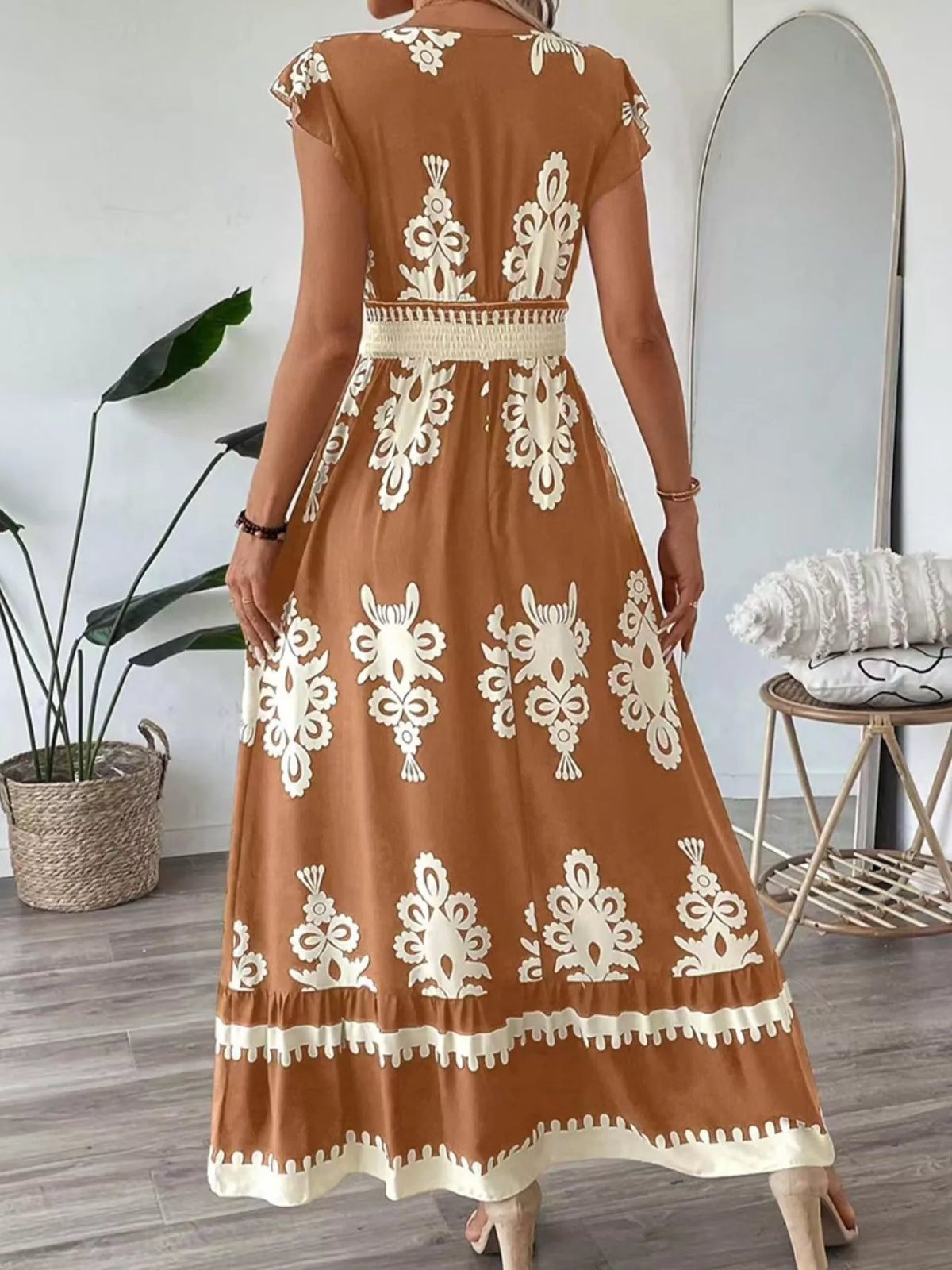 ruffle print v neck maxi dress hem detail