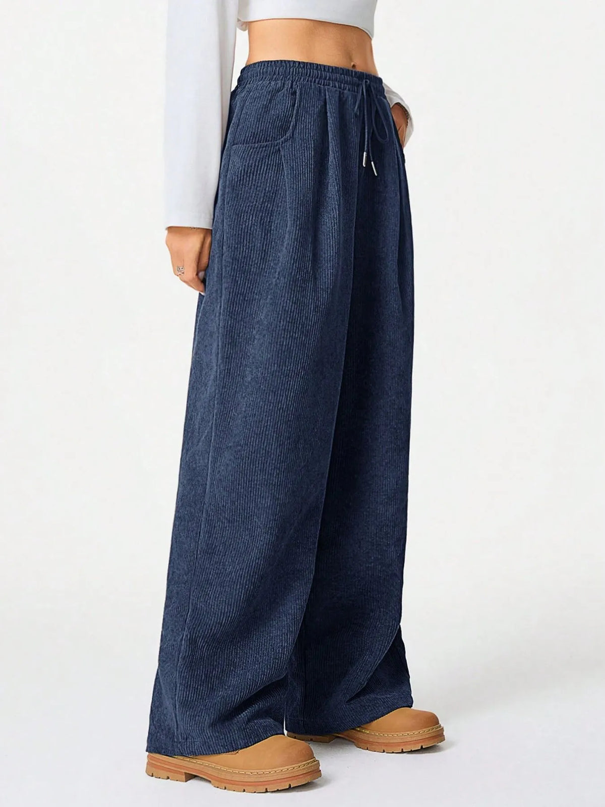 Drawstring wide leg pants styled outfit