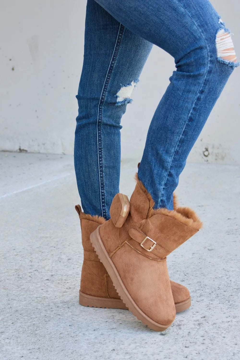 Plush thermal flat boots angled pair
