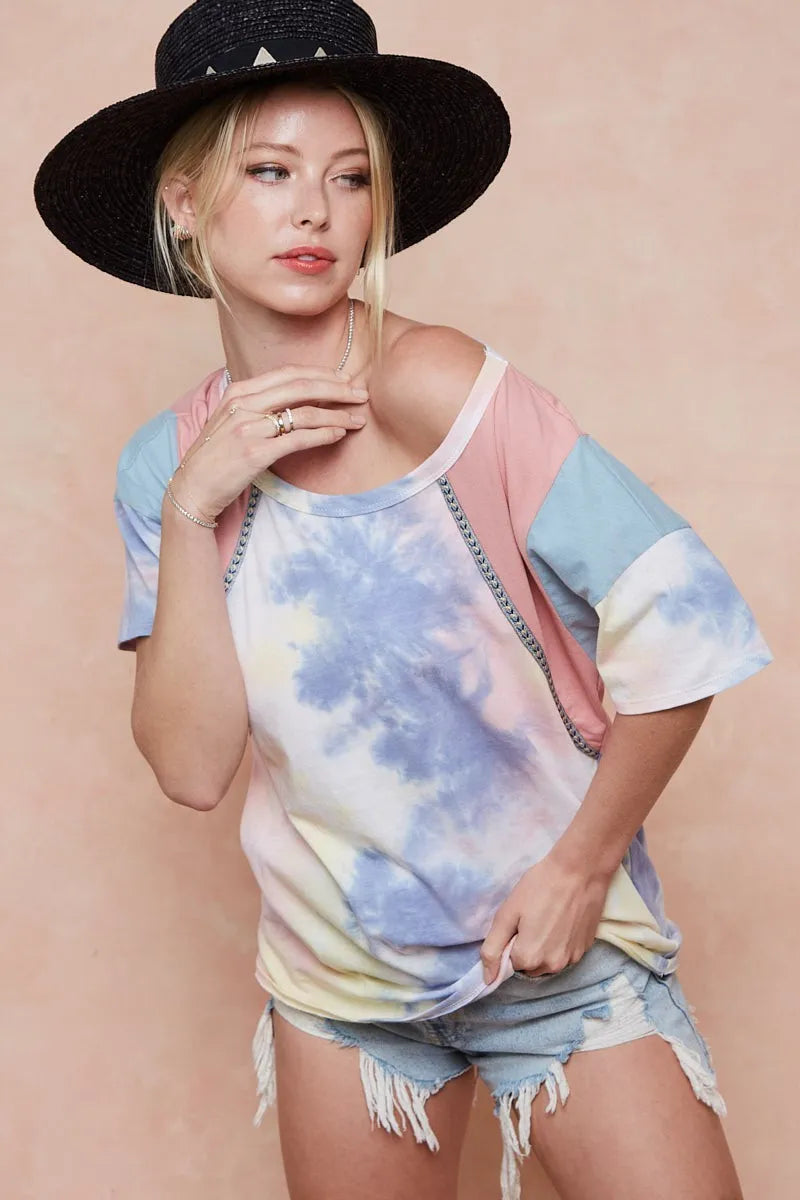 Tie dye print top sleeve detail