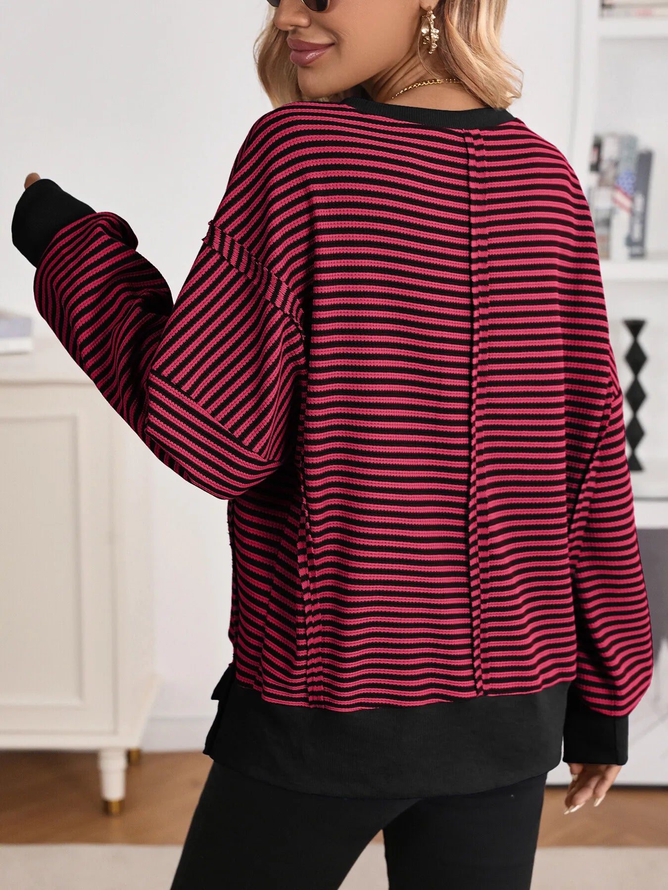 Exposed Seam Striped Contrast Sweatshirt - Fashorio