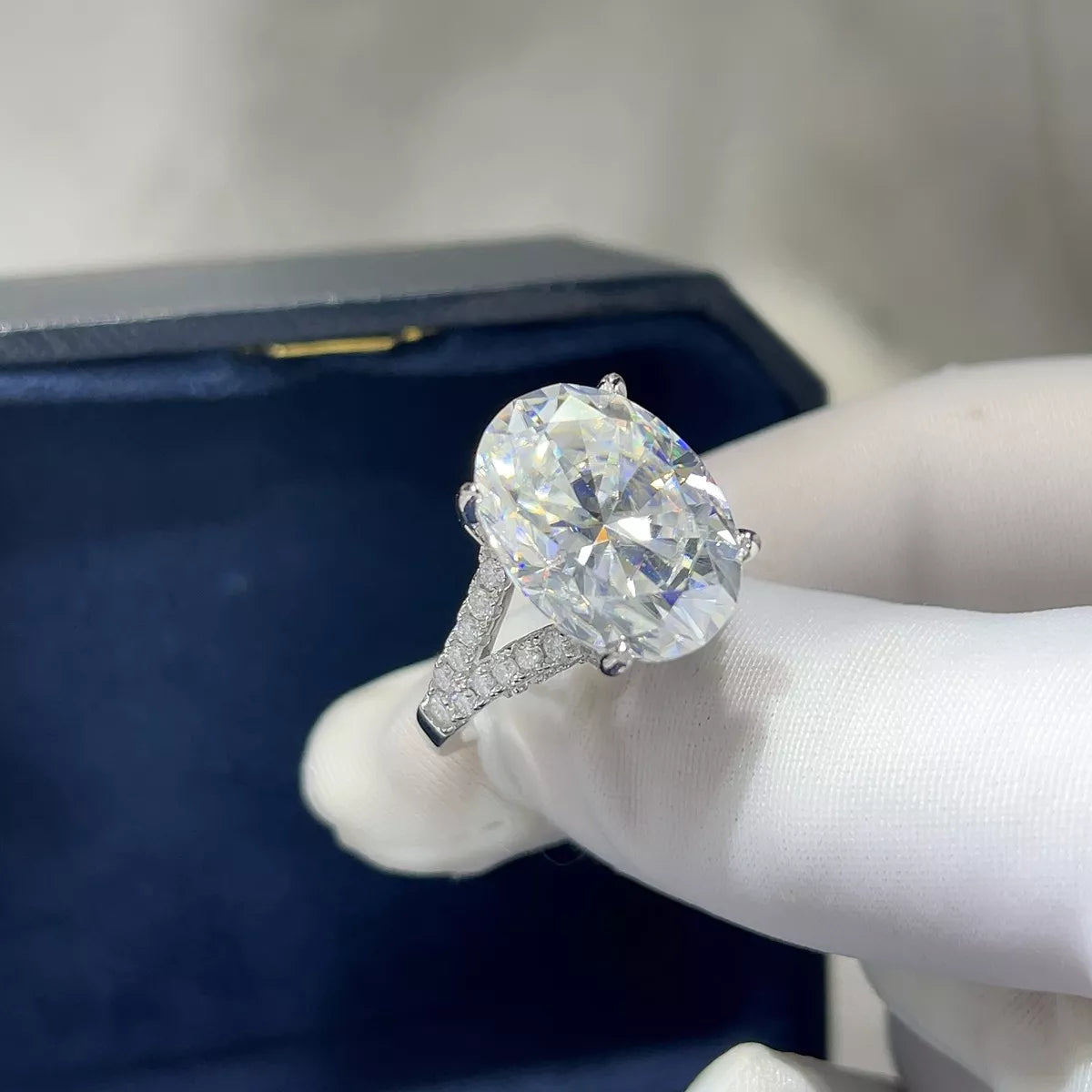 Top down view of the moissanite solitaire ring