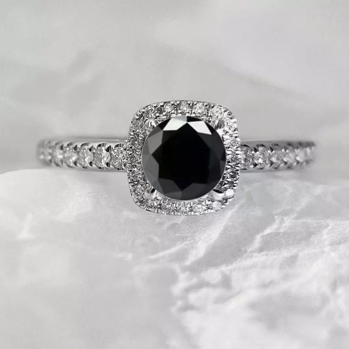 Close up of the moissanite center stone and setting