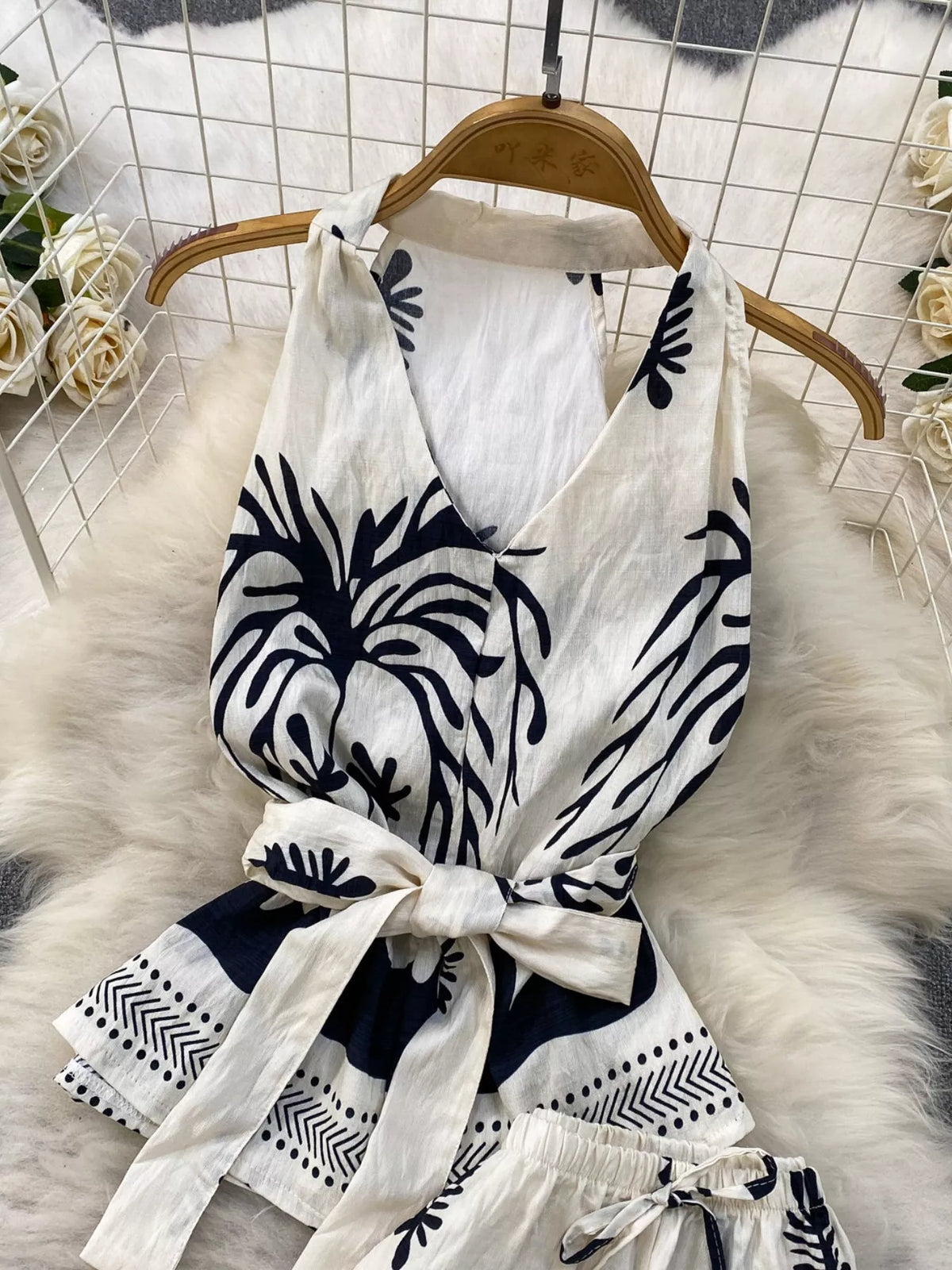 Sleeveless two piece set belt waist detail