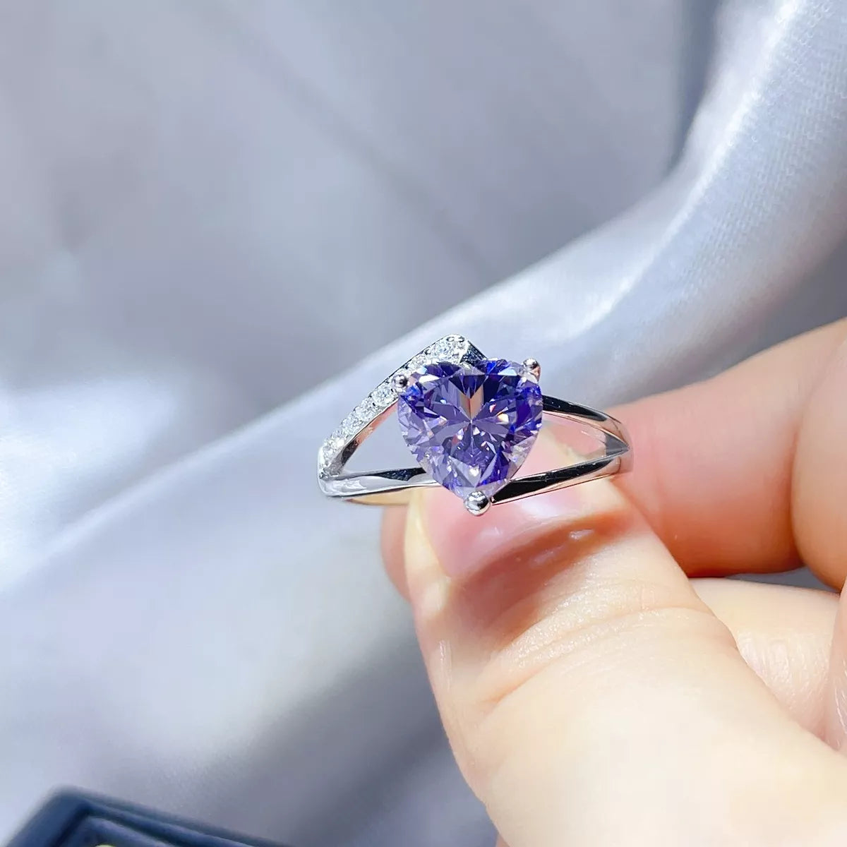 Starglow 3 carat blue purple moissanite ring in sterling silver
