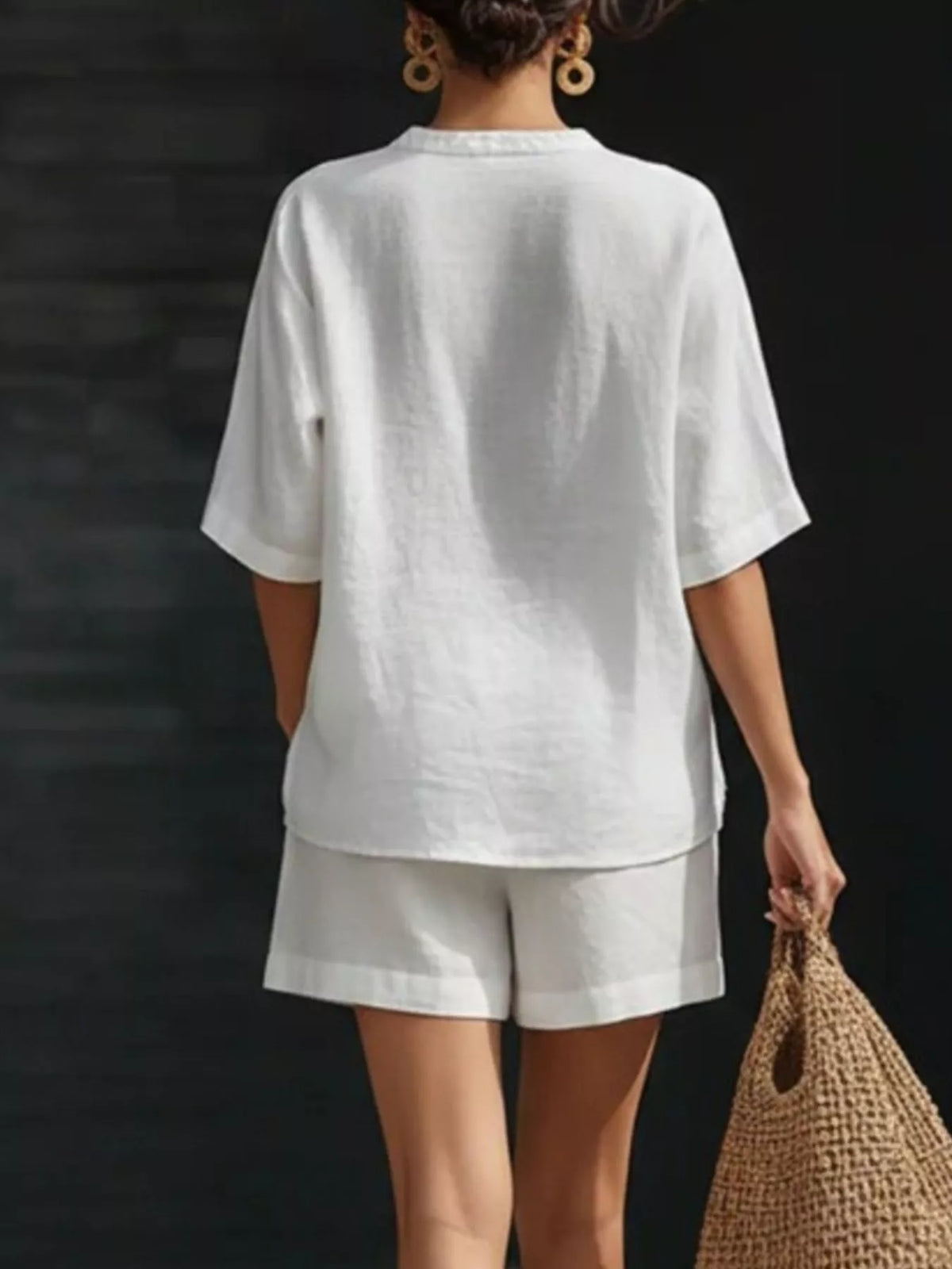 Notched top and shorts matching set detail
