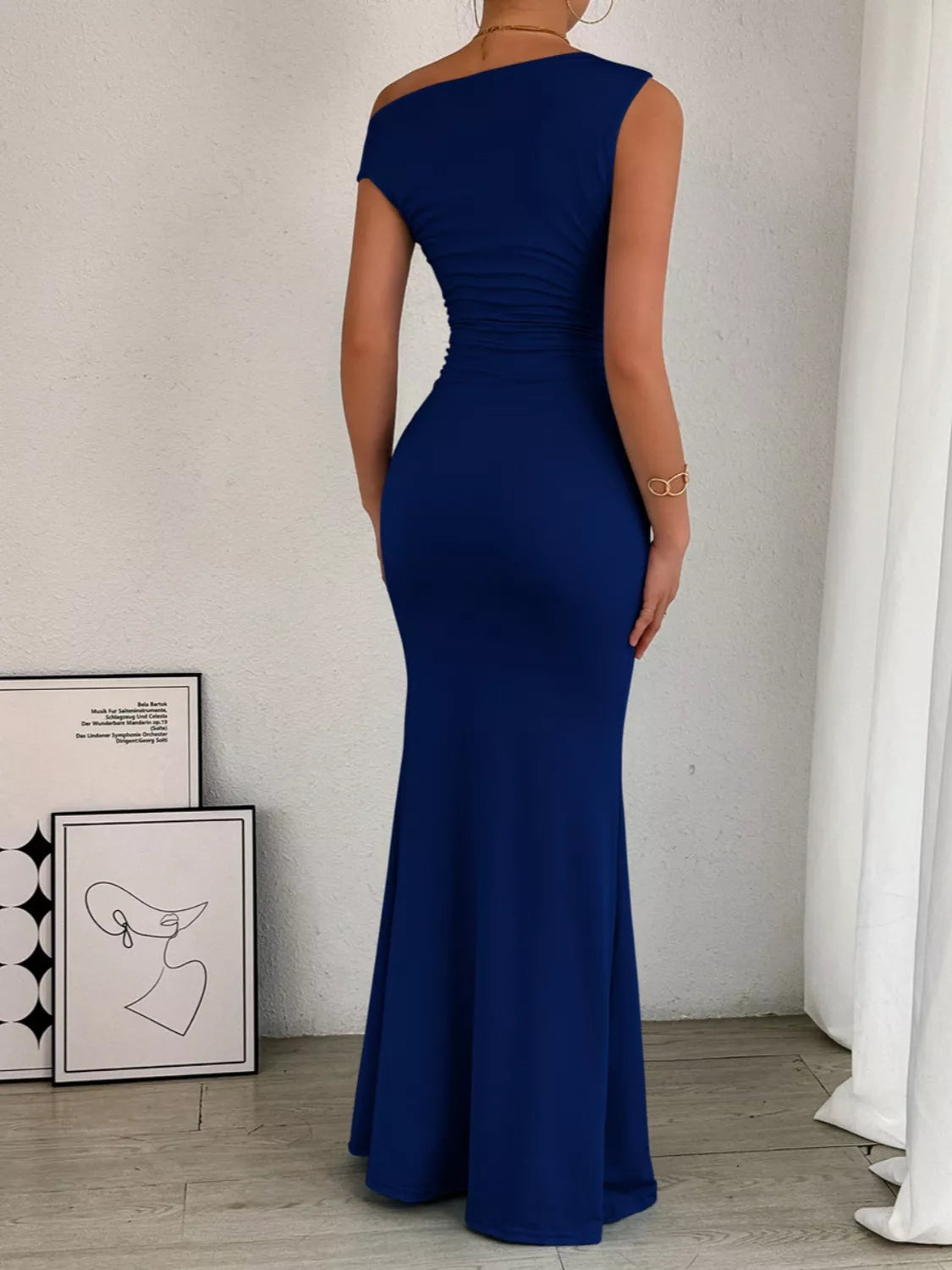 Ruched bodycon dress side drape
