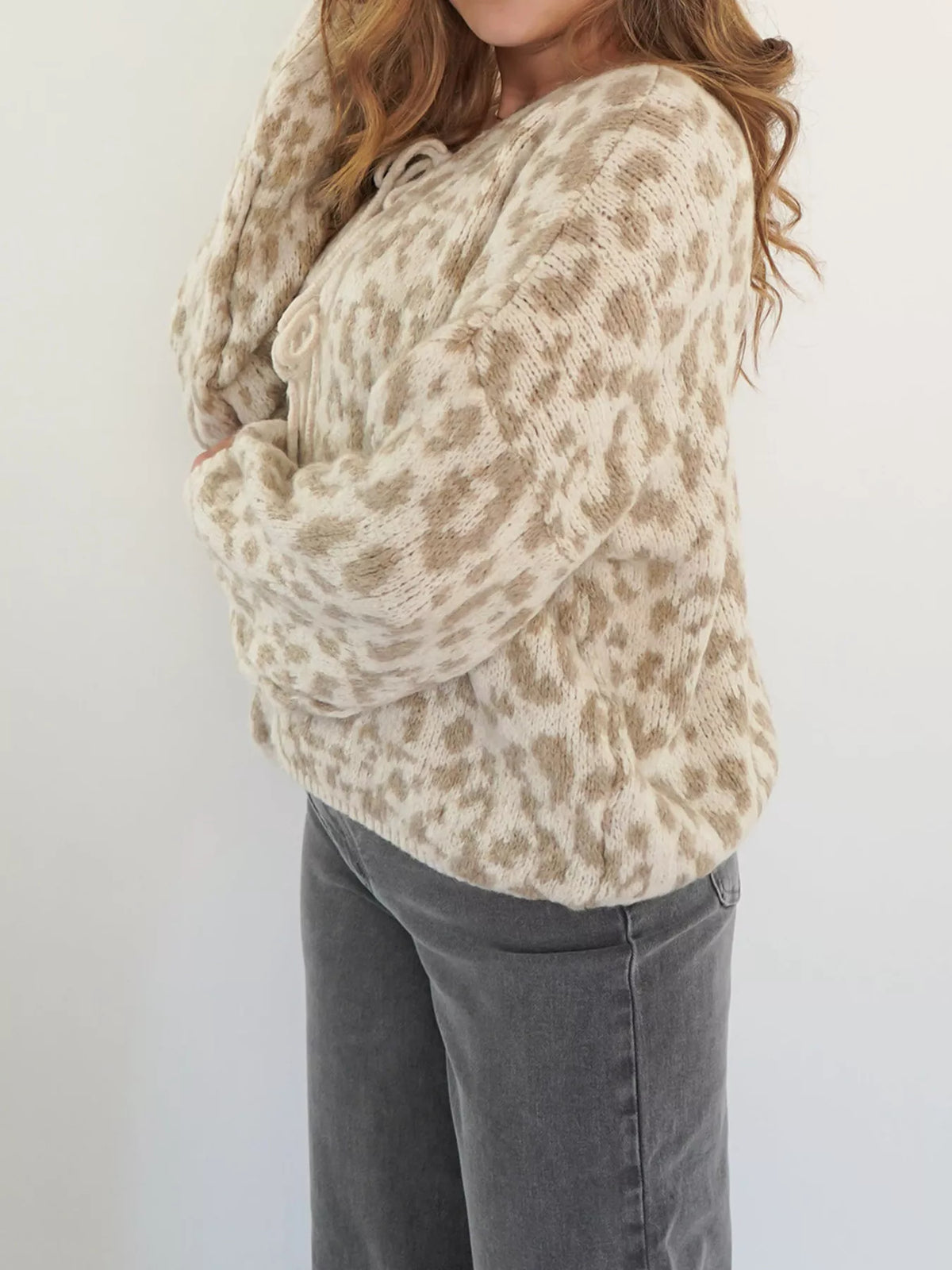 Tie front cardigan hem detail