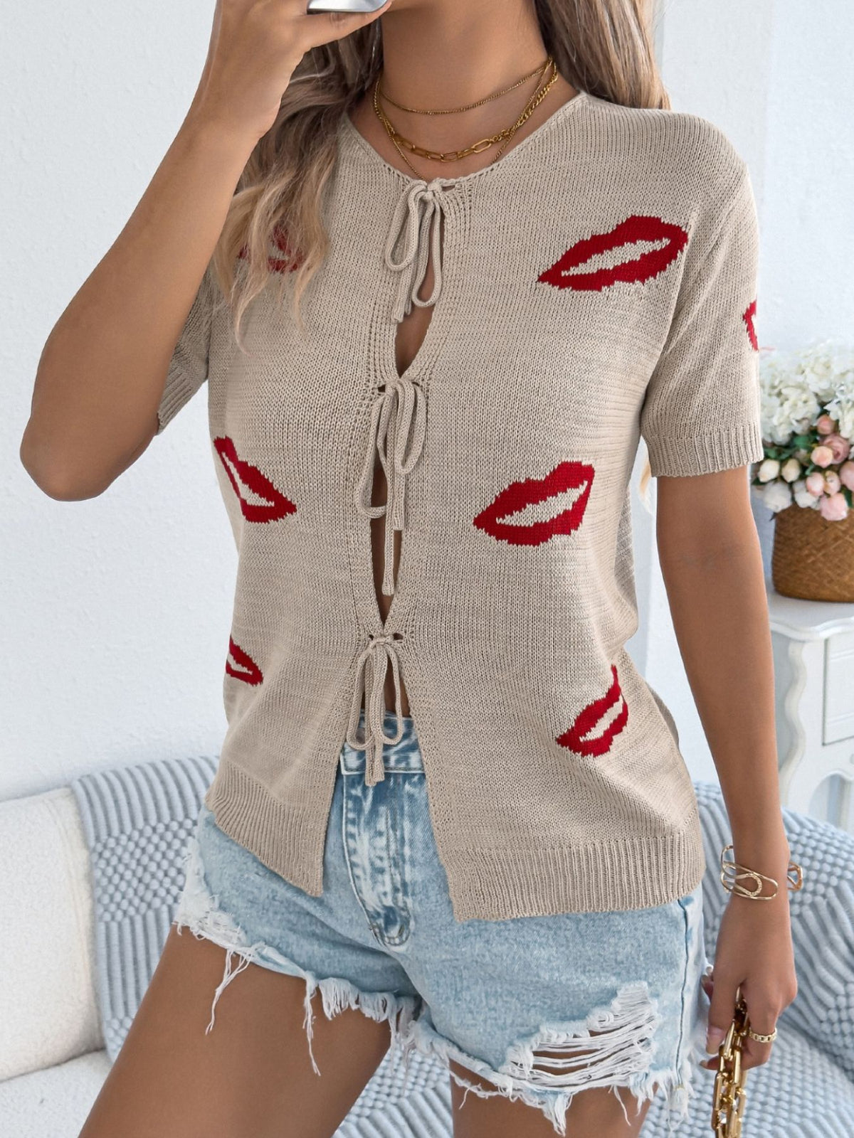 Lips tie front knit cardigan front view