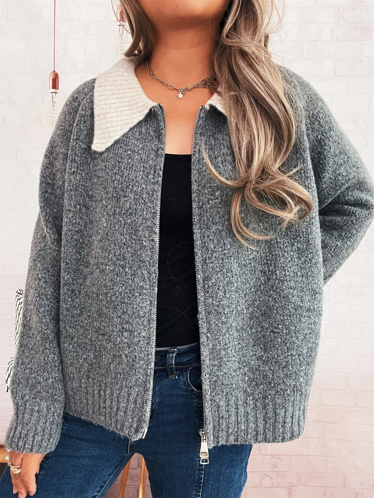contrast collar zip up cardigan neckline detail