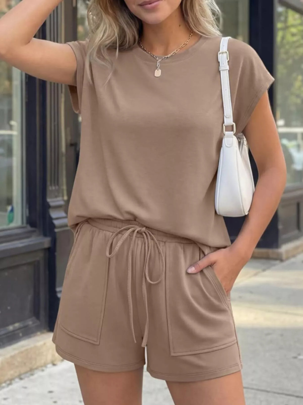 Casual solid t-shirt and shorts set front view