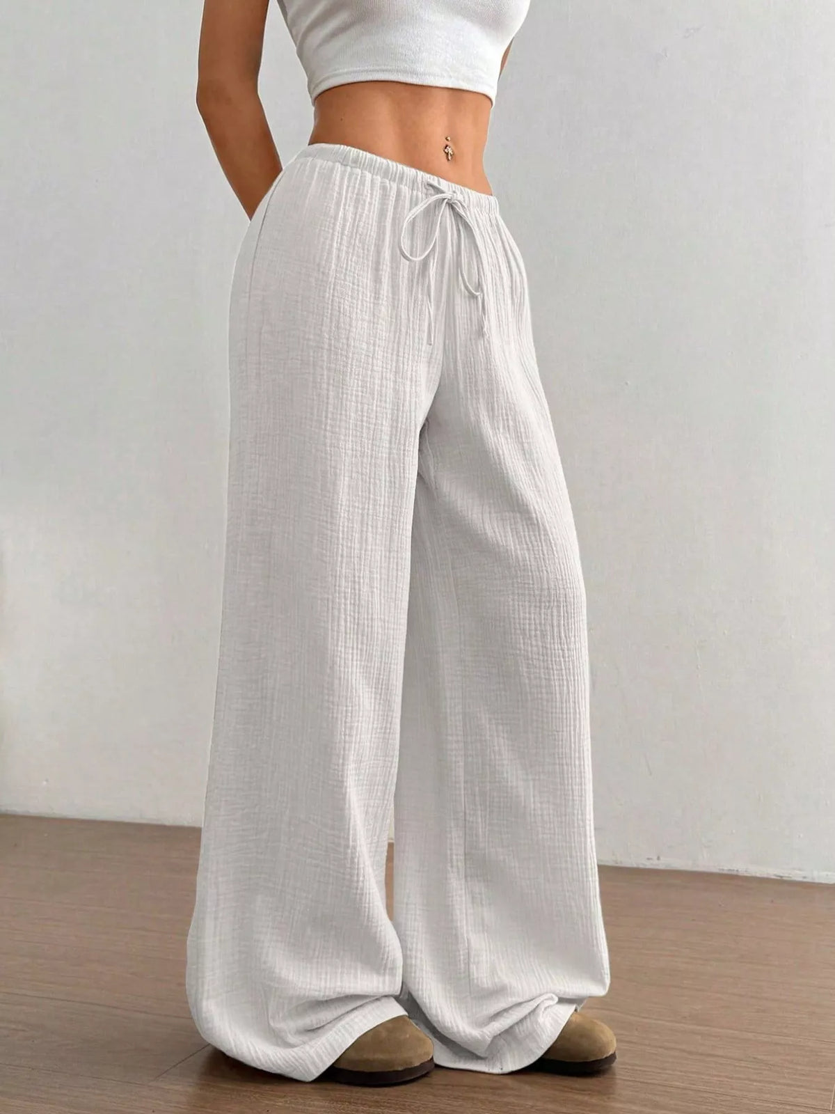 Side pocket detail on the cotton pants