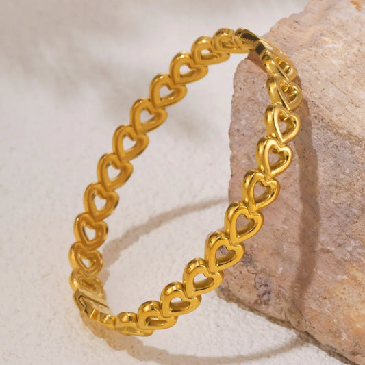 18K Gold-Plated Stainless Steel Heart Bracelet Gold One Size - Fashorio