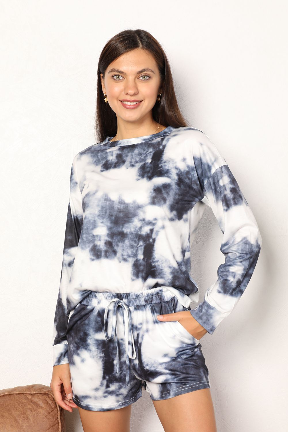Front view of the dark gray tie dye lounge set