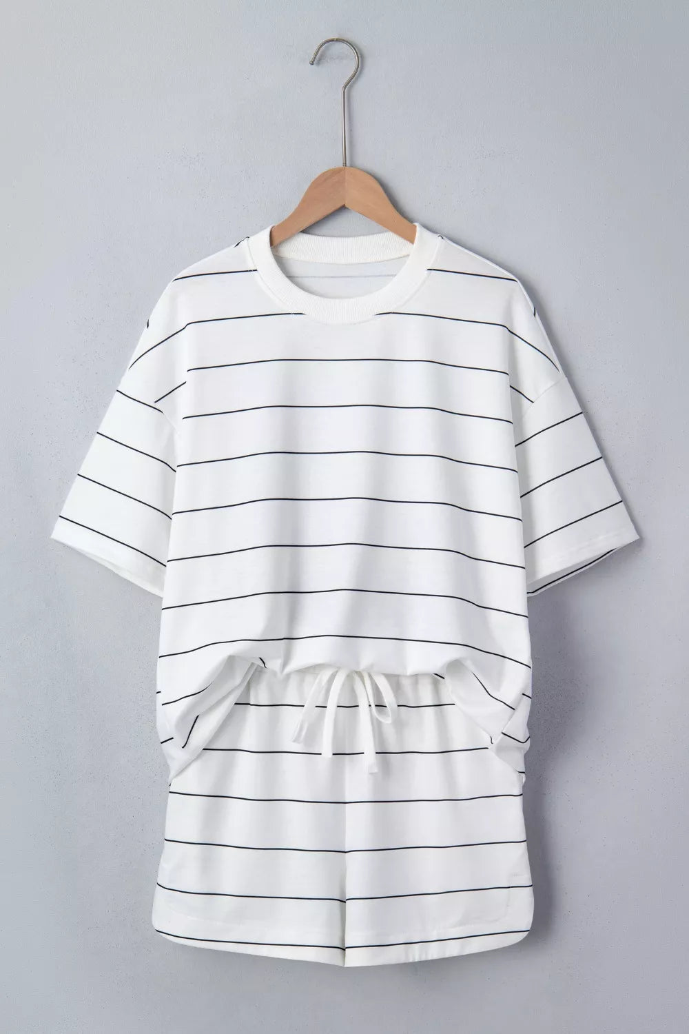 Striped half sleeve tee and shorts two piece detail