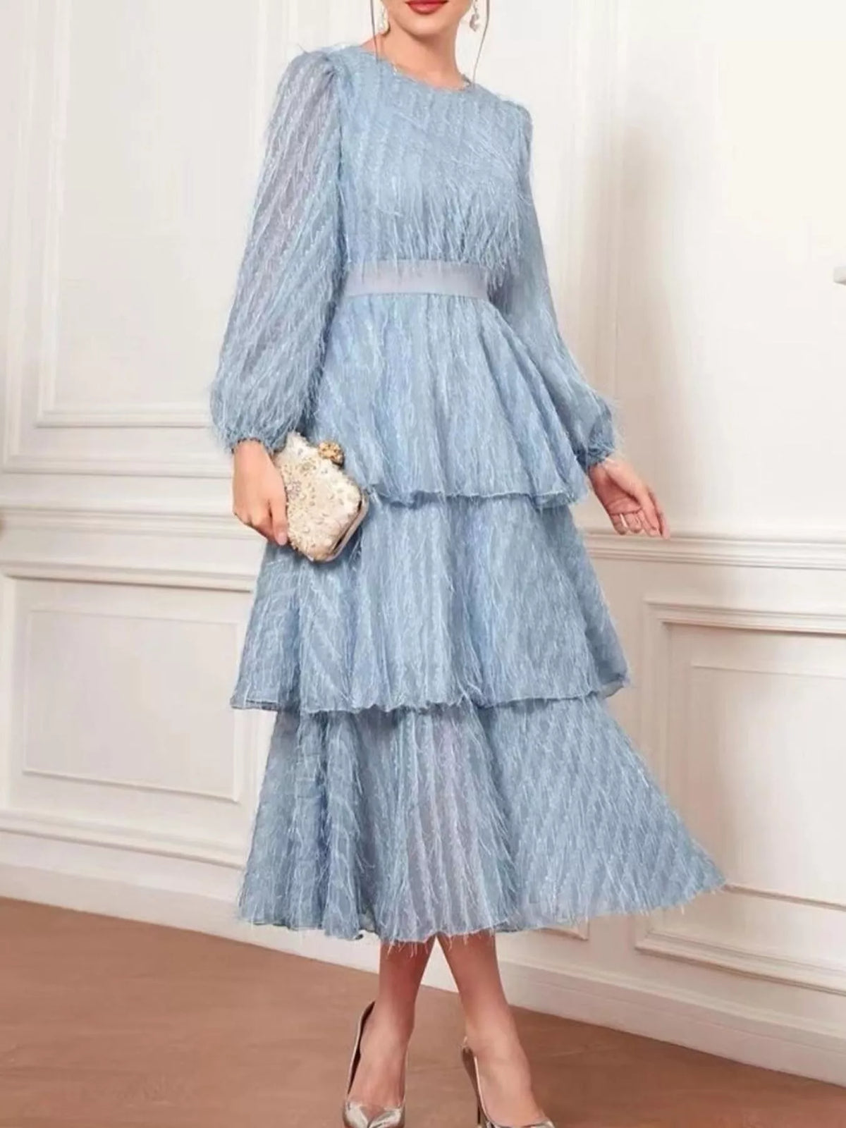 Balloon sleeve midi dress side view