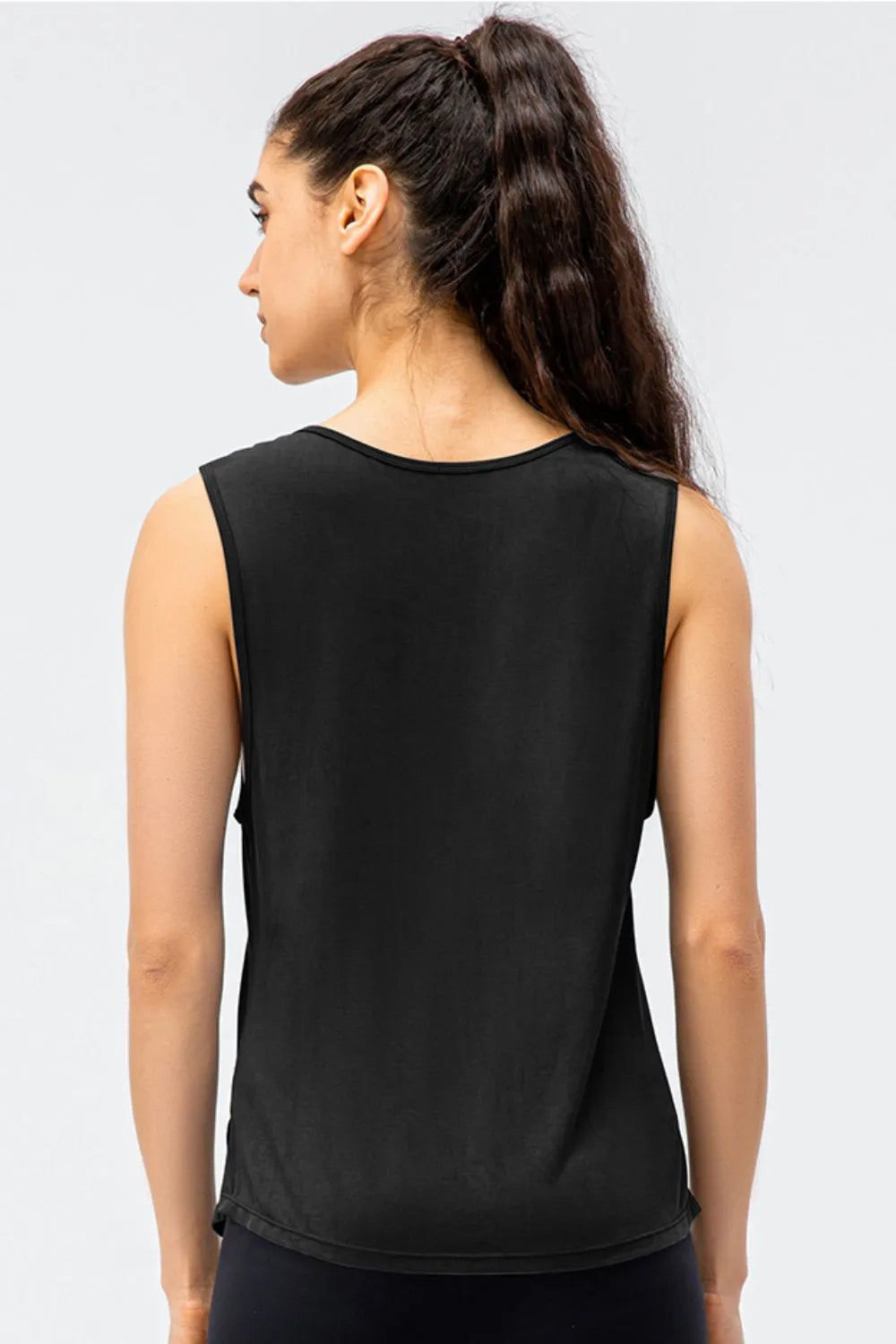 Cutout reversible active tank fabric detail