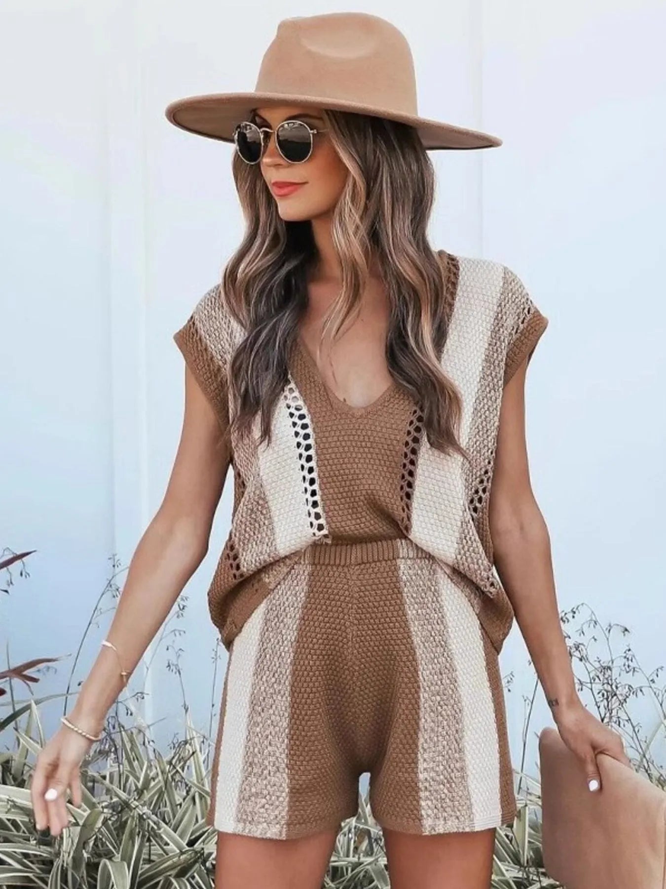 Openwork Color Block V-Neck Top and Shorts Sweater Set - Fashorio