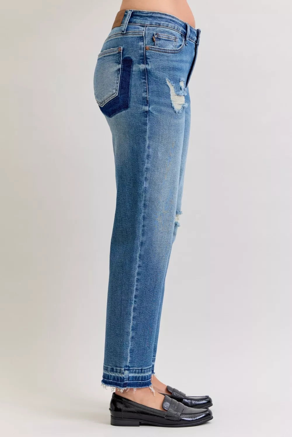 Judy Blue patch and repair distressing detail