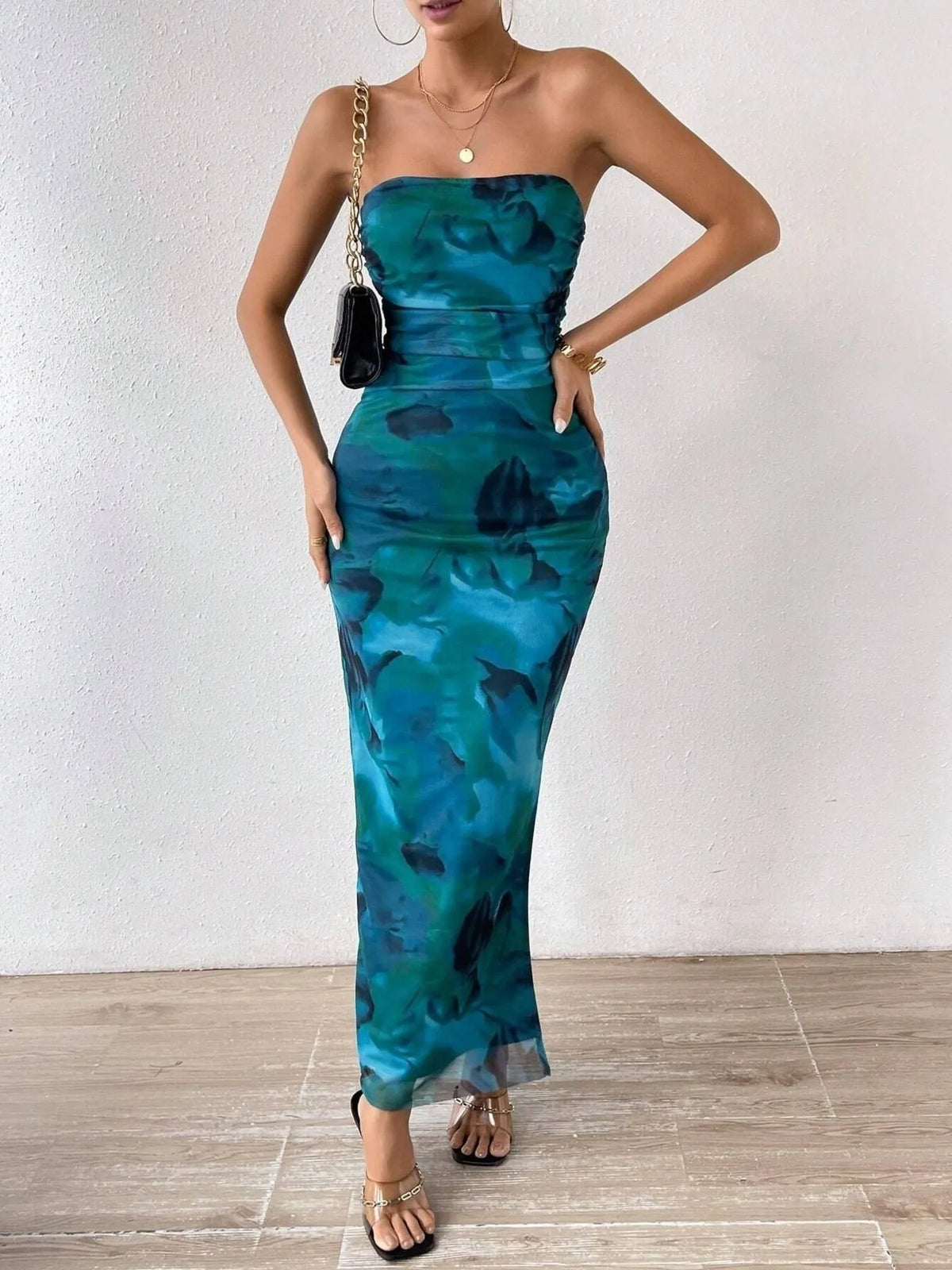 Printed side slit tube maxi dress styling detail