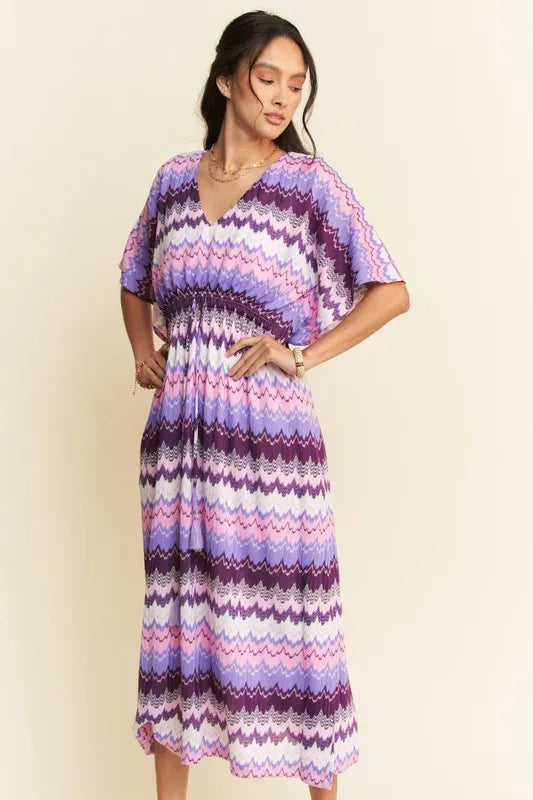 Wavy Print Tie Waist Flowy Dress in Lilac on model