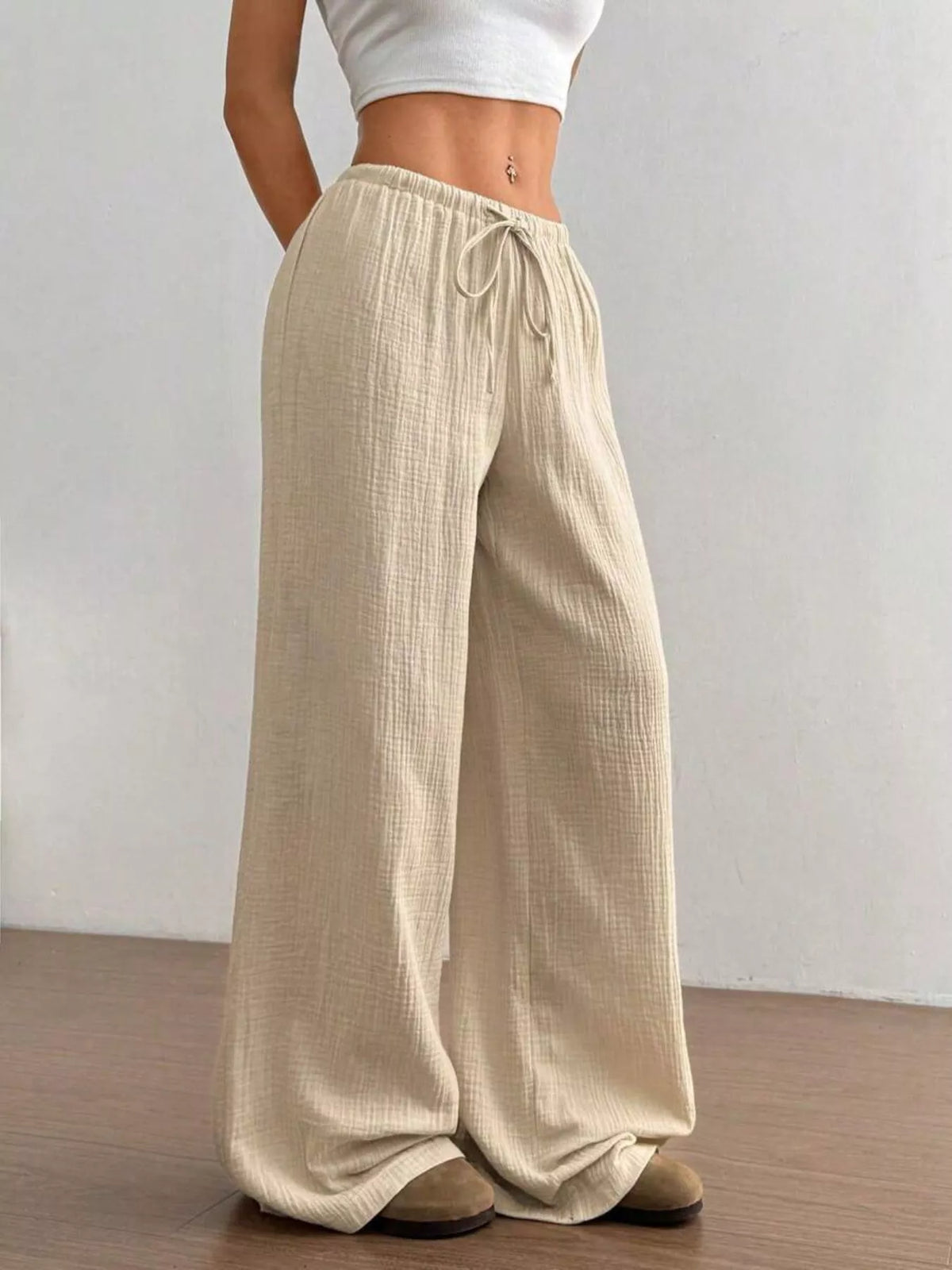 Bally Love cotton pants styling detail view