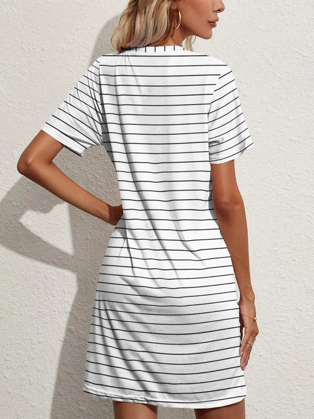 Striped Round Neck Pocket Dress – Casual Short Sleeve Look - Fashorio