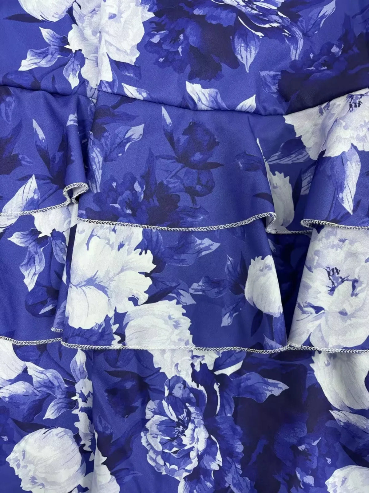 Floral ruffle set close up